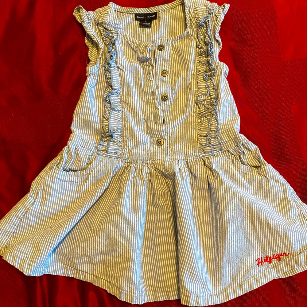 Causal dress